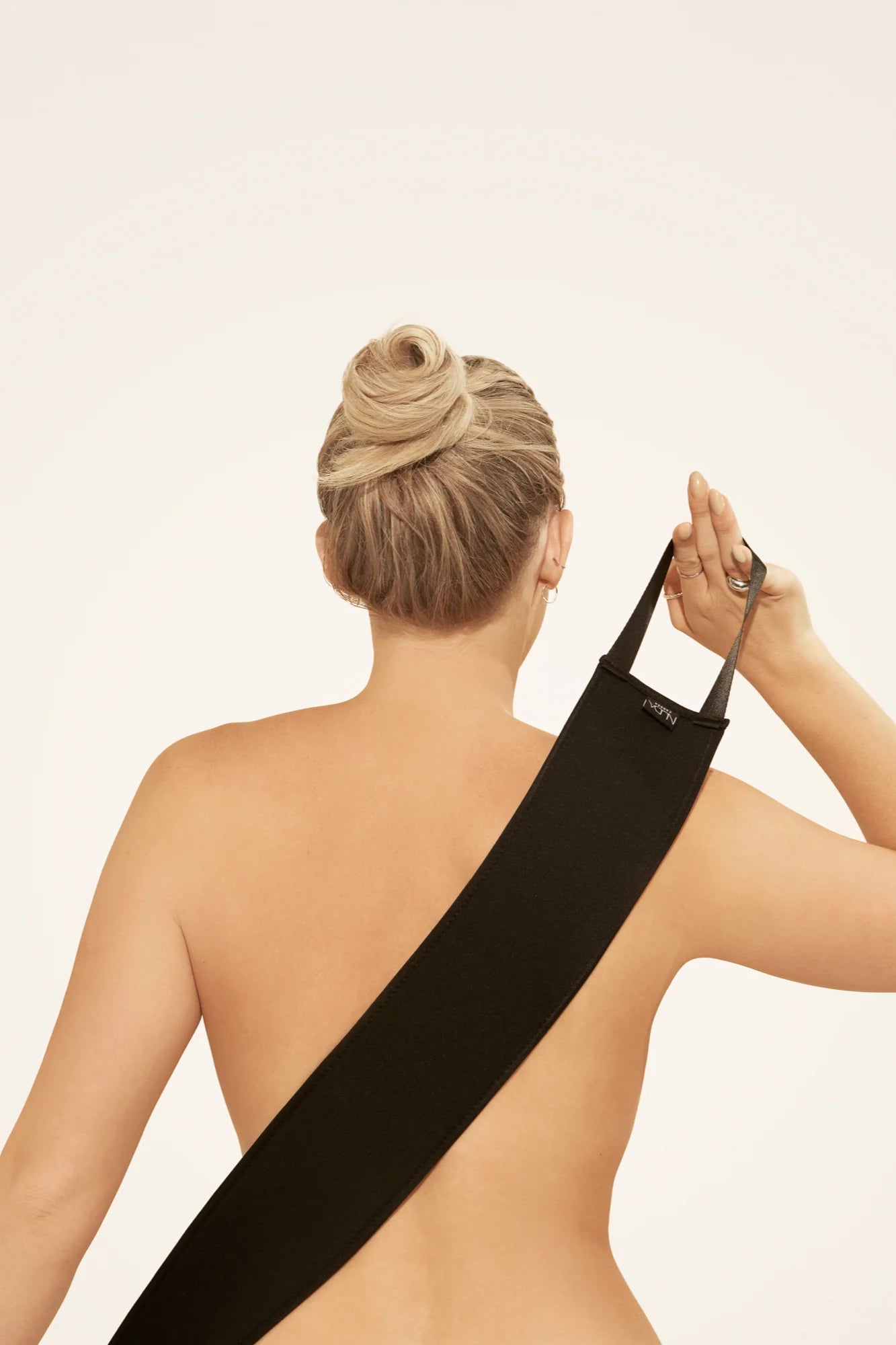 Nuda Self Tan Back Applicator